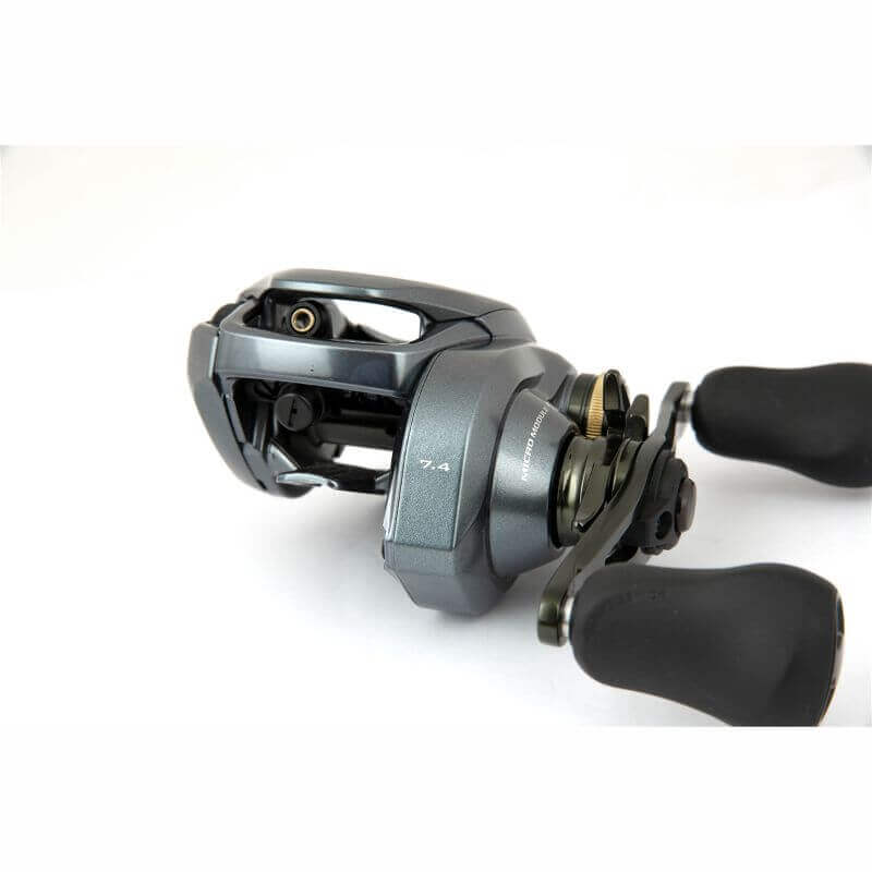 Carrete Shimano Curado DC 151 XG 3