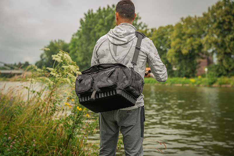 Macuto con cajas Fox Rage Voyager Camo Grande - Tienda Bass