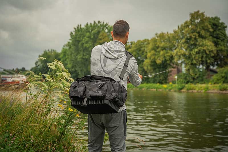 Macuto con cajas Fox Rage Voyager Camo Grande - Tienda Bass